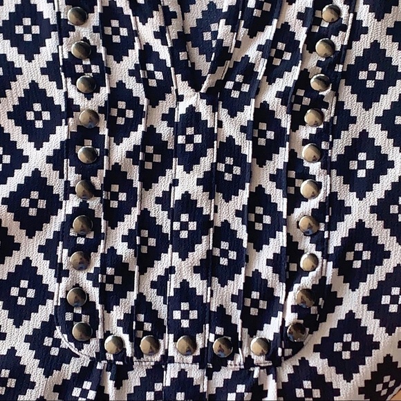 41 Hawthorne Blue White Geometric Print Short Sleeve Blouse Women's Small - Picture 6 of 7
